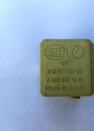 Автомобільне реле б/в мерседес a 0025421419, hella 4rd007794-0...