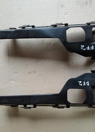 4m51-17e856-ac кронштейн переднього бампера правий ford focus 2