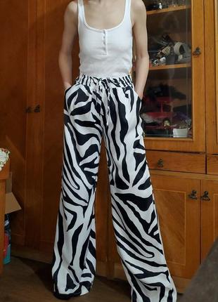 Широкие летние брюки палаццо bershka принт зебра, сатиновые атласные брюки1 фото