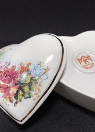 Шкатулка / шкатулка фарфоровая / шкатулка для бижутерии "цветы" сердце 2 коростень фарфор.