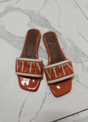 Шлепки летние valentino