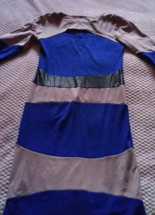 Сукня з кожаними вставками.