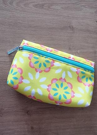 Косметичка clinique