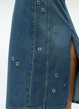 Джинсовая юбка-миди с заклепками arket 12116444 фото