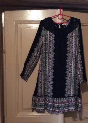 Плаття цікавий принт