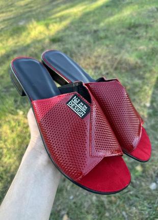 Шлепанцы кожаные натуральные