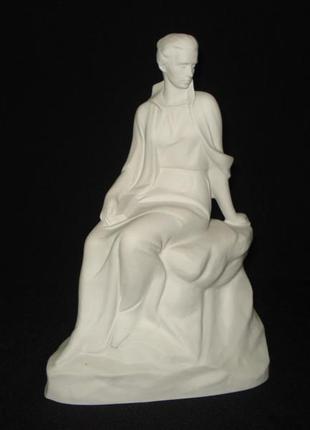 Скульптура / статуэтка / фигурка  "леся украинка"  коростенский фарфор "бисквит" ручная работа.