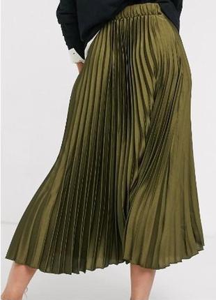 Спідниця жіноча атласна плісирована оливкова f&f; (розмір 46, ...3 фото