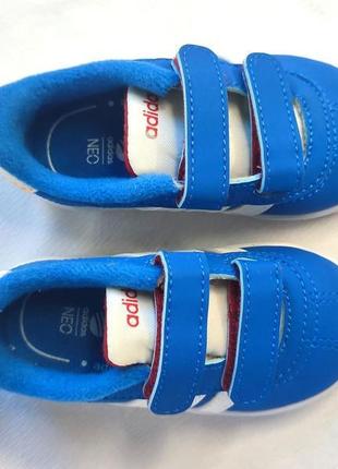 Кросівки дитячі adidas neo (розмір 18, uk4)3 фото