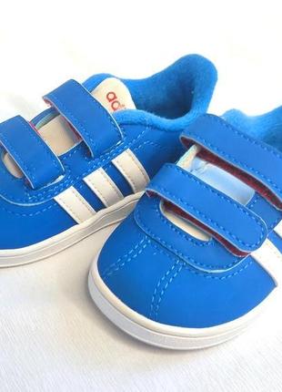 Кросівки дитячі adidas neo (розмір 18, uk4)5 фото
