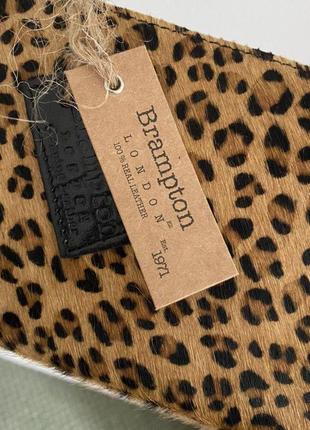 Клатч шкіряний з принтом леопарда brampton london