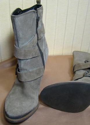 Чоботи жіночі демісезонні чоботи замшеві сірі clarks (розмір 36)4 фото