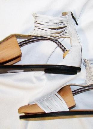 Сандалії жіночі шкіряні білі j shoes (розмір 38, eu39, uk6)5 фото