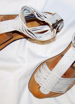 Сандалії жіночі шкіряні білі j shoes (розмір 38, eu39, uk6)6 фото