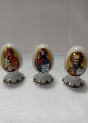 Яйце декоративне / статуетка яйце № 2 "ів.хр., б. м., нік.уг." коростенський фарфор, ручна робота.