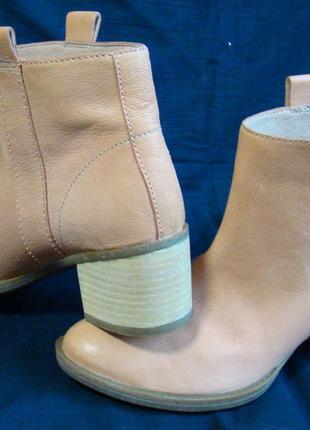 Чоботи жіночі демісезонні шкіряні чоботи clarks3 фото