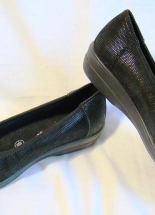Туфлі жіночі шкіряні чорні padders