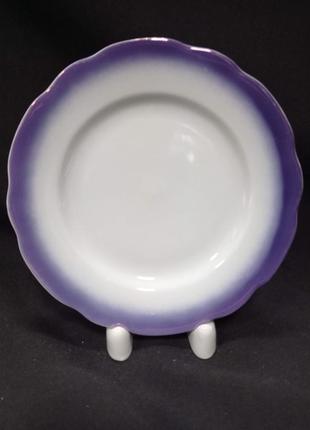 Тарілка мілка 200 мм вк "біла піддувка фіолет люстрой" коростень фарфор