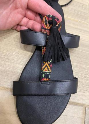 Акція 🎁 стильні сандалії босоніжки з пензликами h&m xxs-xs divided zara Closed8 фото
