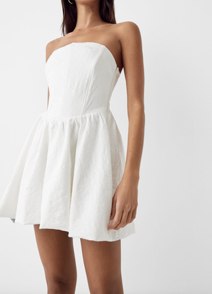 Коротка корсетна сукня з натуральних тканин