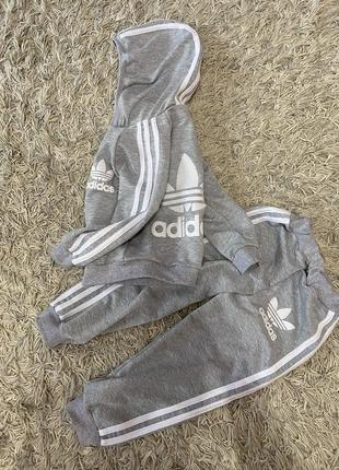 Спортивний костюм на хлопчика 2-3 роки ,двонитка