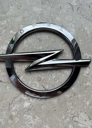 Задня емблема opel crossland x 17-20p. 39100745