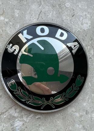 Ємблема skoda 3t0853621a