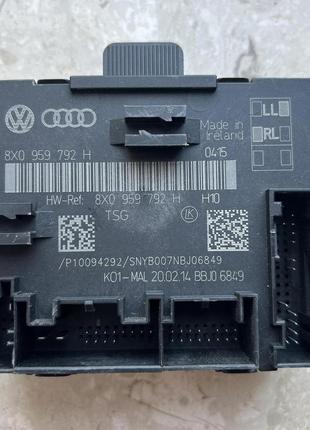Блок управління дверей audi q3 2012- 8x0959792h