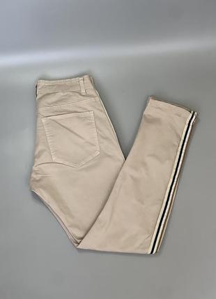Базові кавові брюки clash з лампасами, бежеві, молочні, однотонні, італія, італійські, штани1 фото