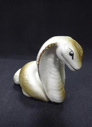 Статуетка / фігурка "кобра - змія" коростенський фарфор, ручна робота 2001.