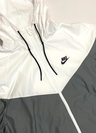 Куртка nike windrunner (оригінал) чоловіча вітровка nike windrunner🤍🩶3 фото