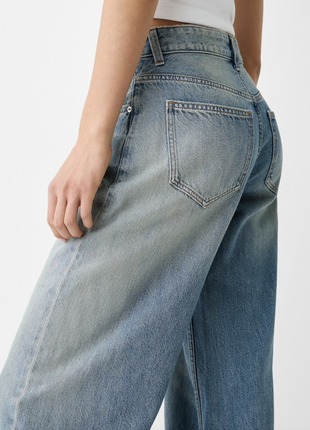 Трендовые широкие джинсы со средней посадкой5 фото