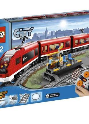 Конструктор lego 7938 пасажирський поїзд