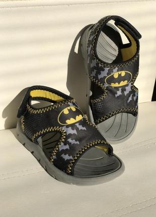 Босоніжки сандалі аквашузи бетмен batman оригінал dc comics2 фото