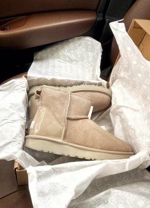 Женские ugg classic ii mini goat ash в сером цвете с овчиной5 фото