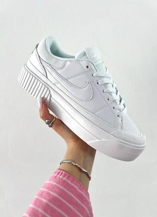 Женские кроссовки белые nike wmns court legacy lift 'triple white'1 фото