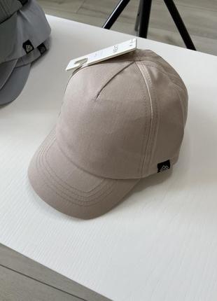Бейсболка next