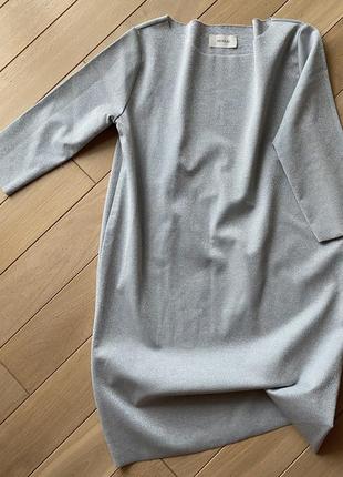 Сукня з блискучим відливом