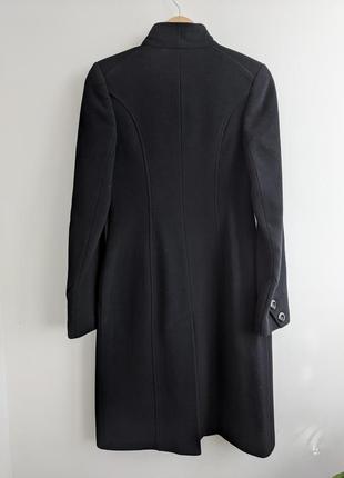 Черное демисезонное шерстяное пальто6 фото
