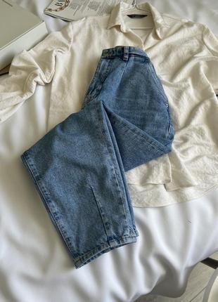 Стильные и актуальные джинсы в голубом цвете2 фото