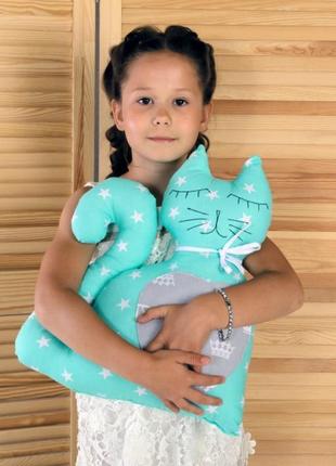 Подушка- іграшка котик колір м'ята / сірий2 фото