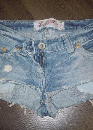 Секси джинсовые шорты с карманами