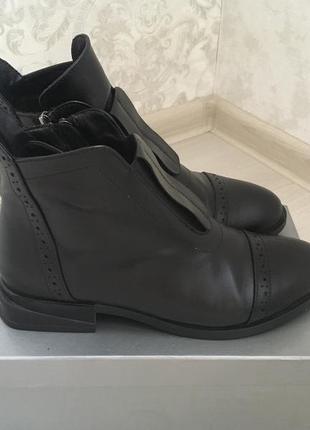 Черевики напівчобітки шкіра 39р