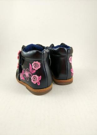 Демісезонні черевики для найменших дівчаток6 фото