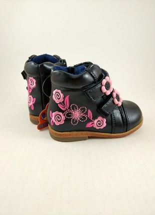 Демісезонні черевики для найменших дівчаток7 фото