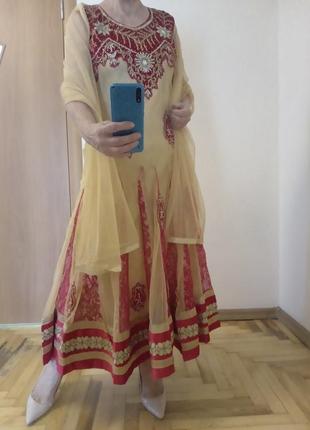Чудесный комплект с вышивкой,  платье, штаны и шаль, индийский наряд8 фото