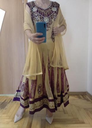 Чудесный комплект с вышивкой,  платье, штаны и шаль, индийский наряд7 фото