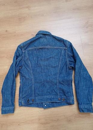 Куртка джинсова  levi's 70500 04
 size l интересная варка и сам коттон тяжелее2 фото