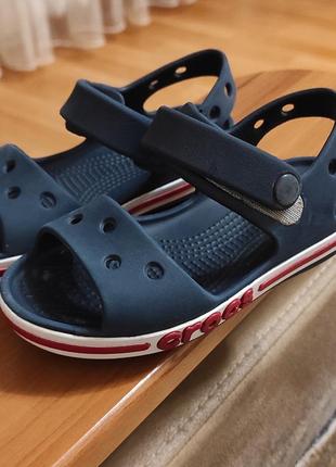 Сандали crocs