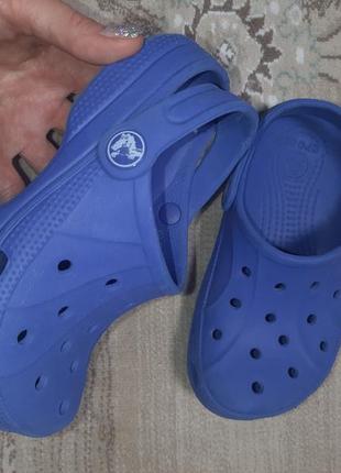 Оригінальні шльопанці крокси від crocs j11 фото